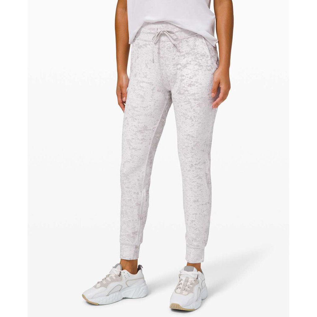 Lululemon Ready to Crush Jogger in Chrome - Size 12 – Chic