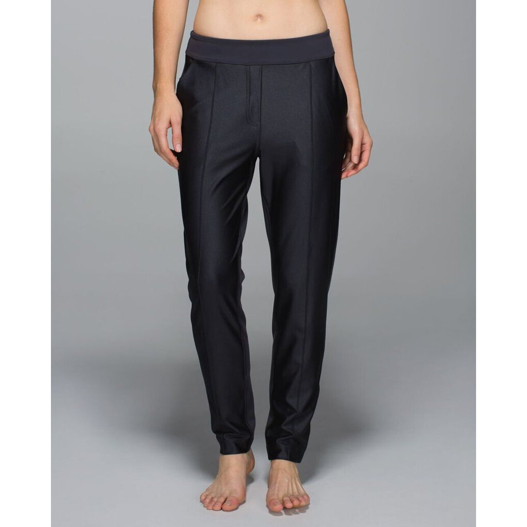 Lululemon NWT Shine Trouser in Deep Coal- Size 6 – Chic Boutique