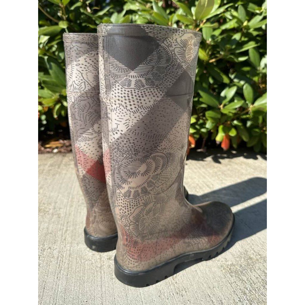 Burberry Paisley Flower Nova Check Rain Boot - Size 37