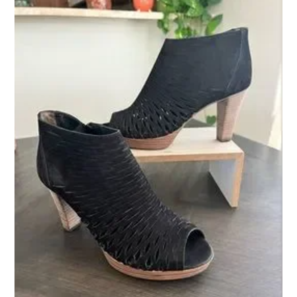 Paul Green Tracey Caged Peep Toe Bootie in Black Nubuck - Size 9.5