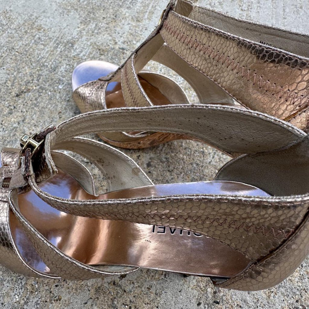 Michael Kors Berkley T Strap Rose Gold Python Printed Sandal - Size 9