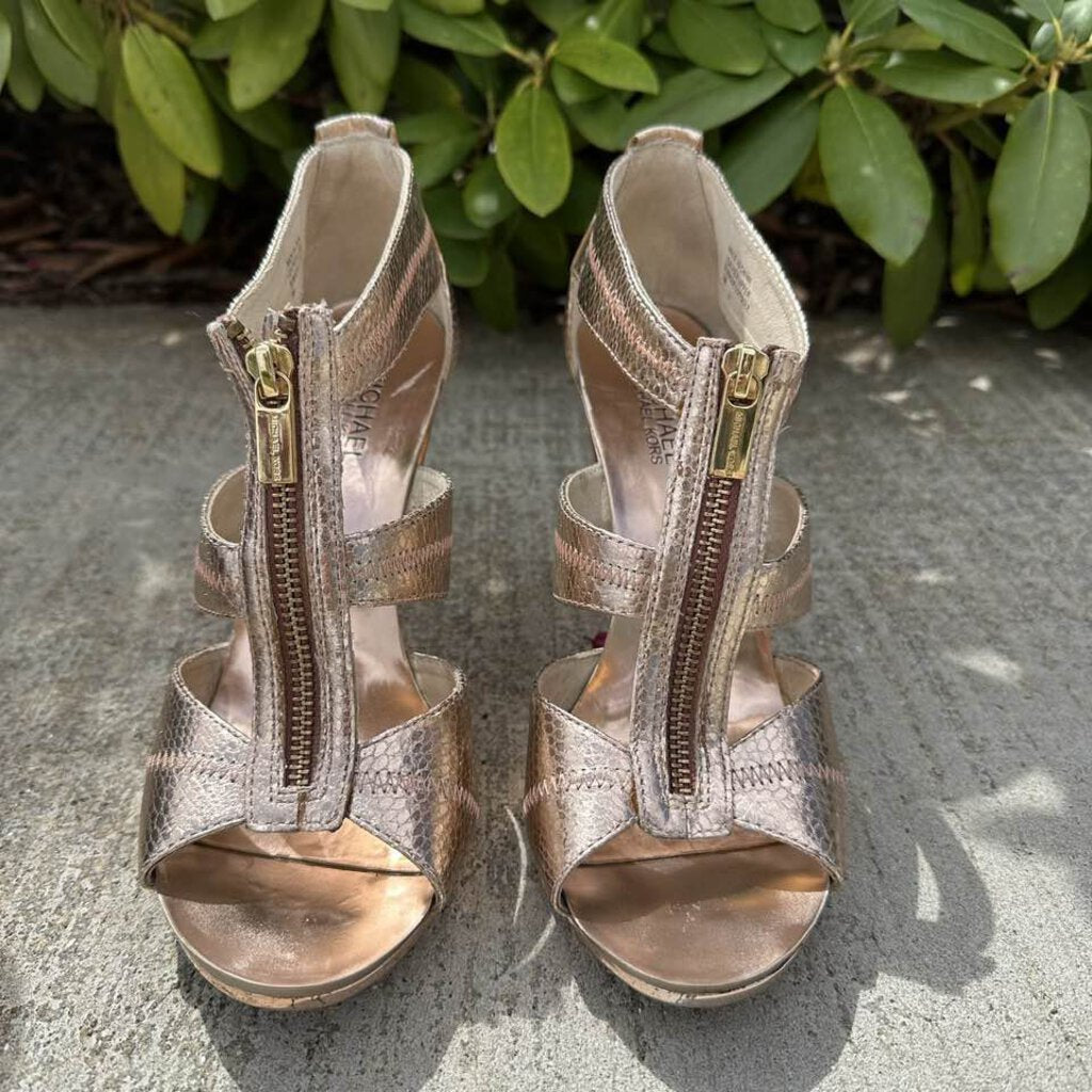 Michael Kors Berkley T Strap Rose Gold Python Printed Sandal - Size 9