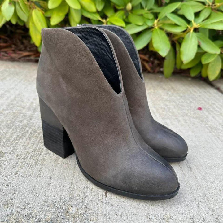 Antelope 905 Hi Clevage Bootie - Size 36