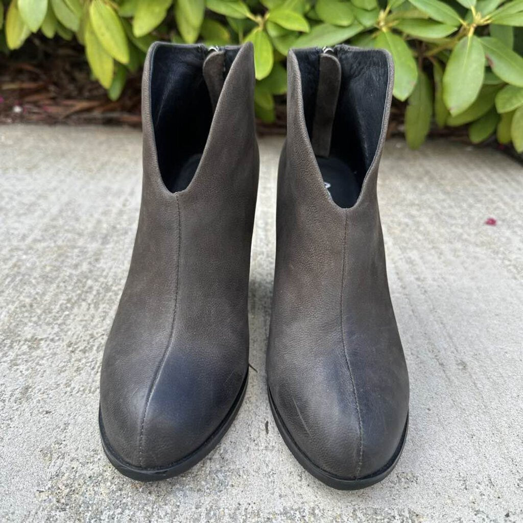 Antelope 905 Hi Clevage Bootie - Size 36