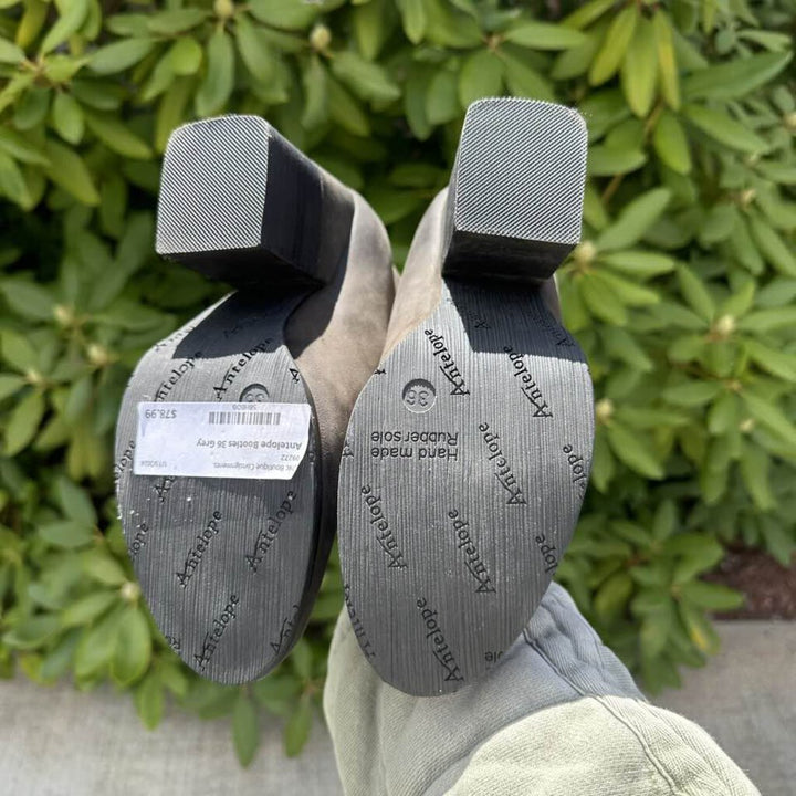 Antelope 905 Hi Clevage Bootie - Size 36