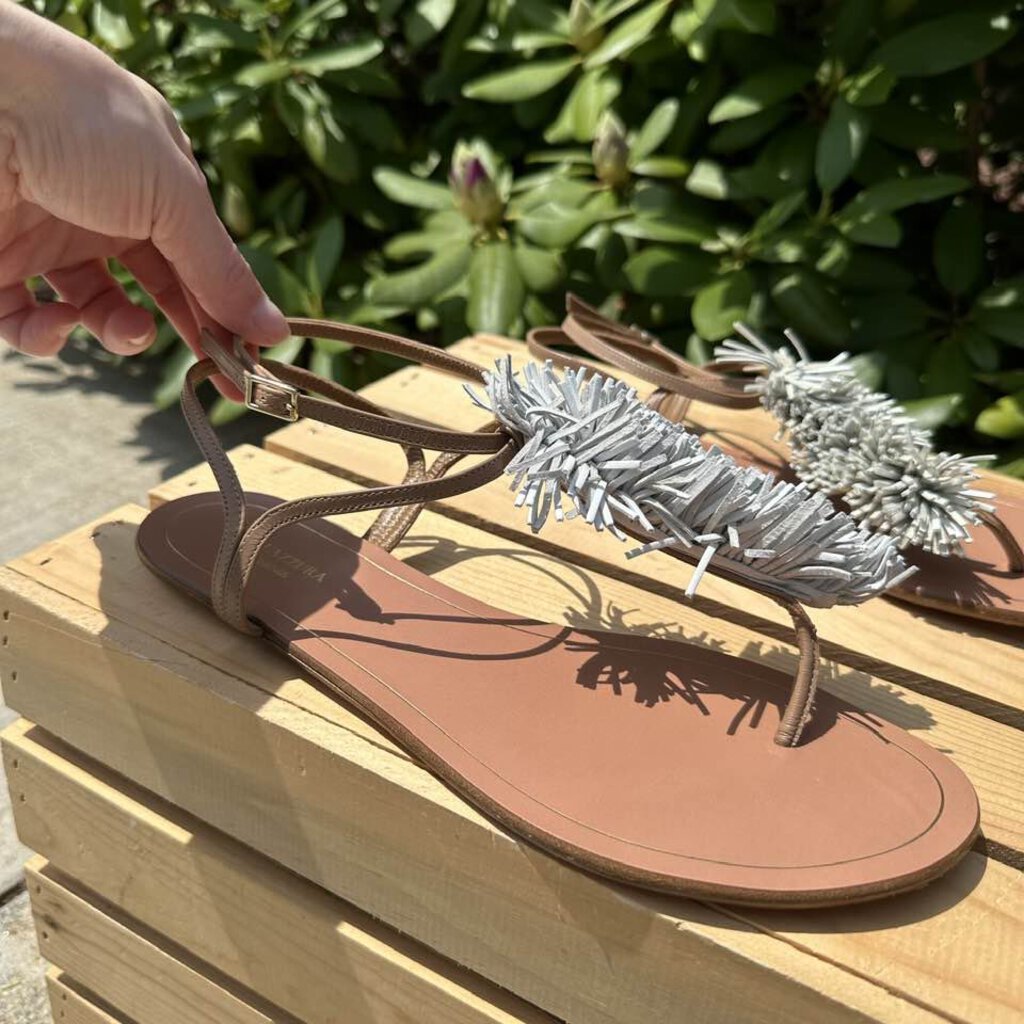 Aquazzura Firenze Leather Fringe Trim Accent T-Strap Sandals - Size 39.5