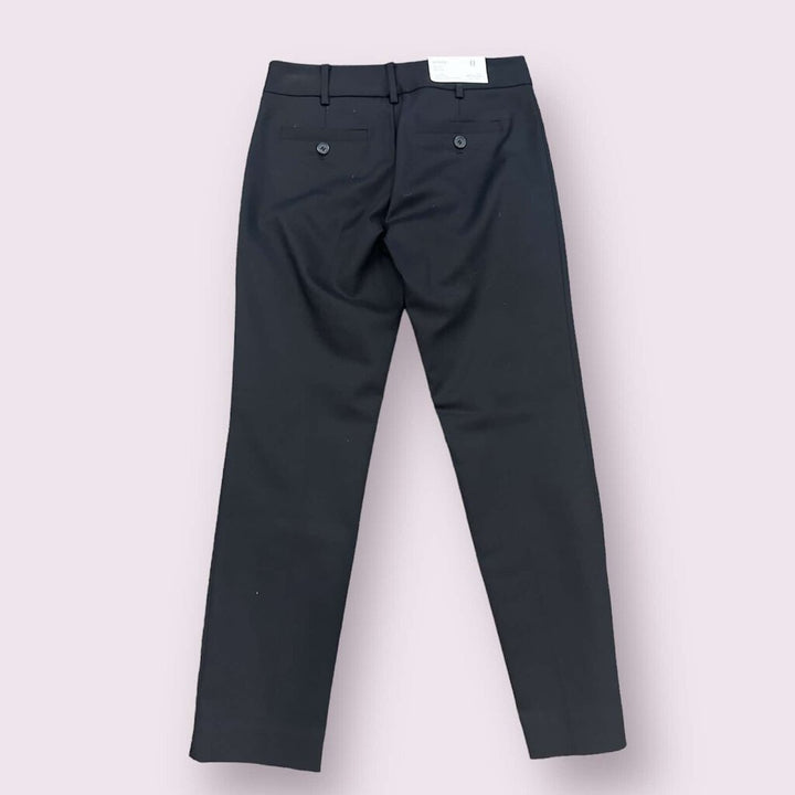 Club Monaco NWT Renay Low Rise Slim Crop Pants - Size 0