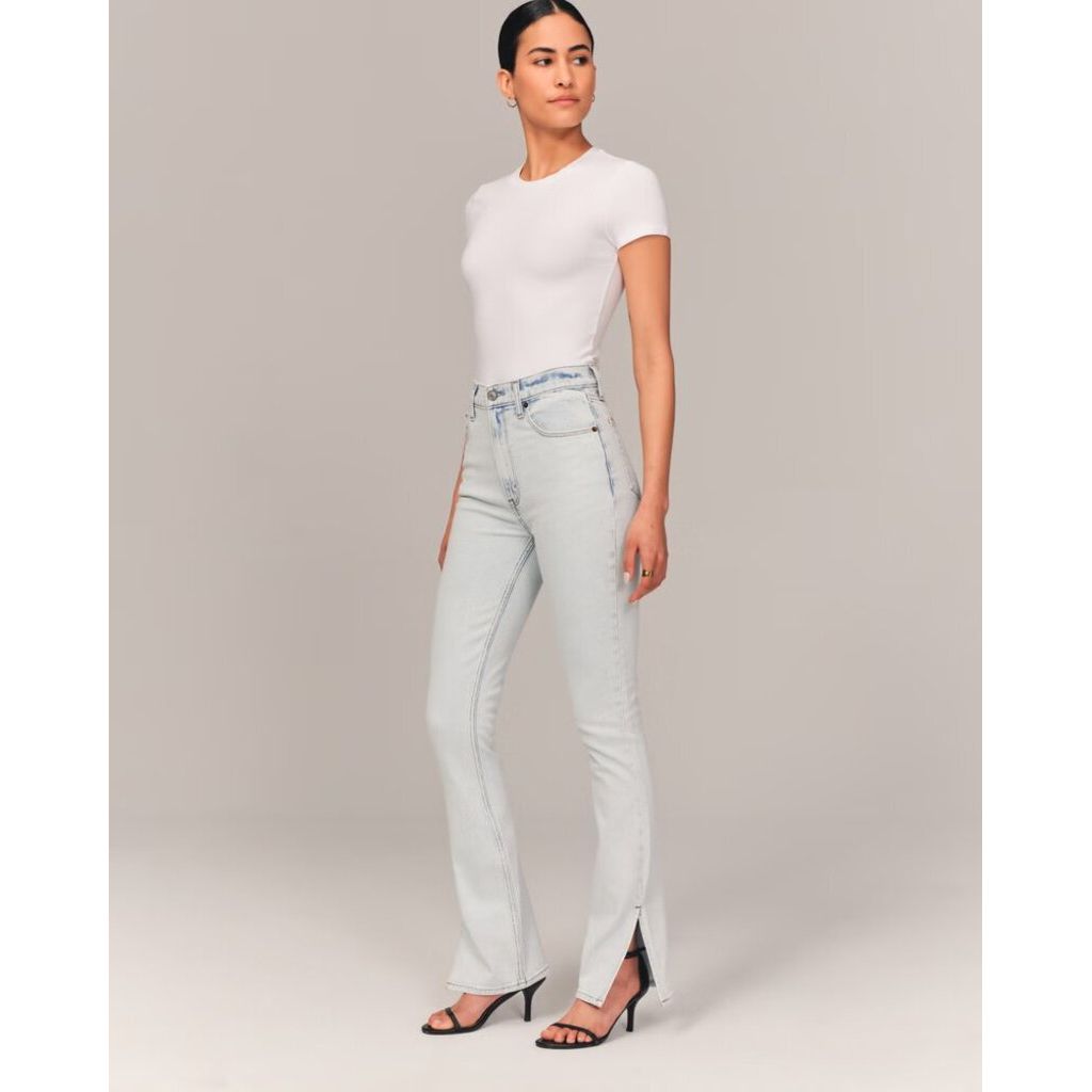 Abercrombie & Fitch The Slim Straight Ultra High Rise Jean with Vent Hem - Size 31