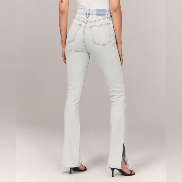 Abercrombie & Fitch The Slim Straight Ultra High Rise Jean with Vent Hem - Size 31