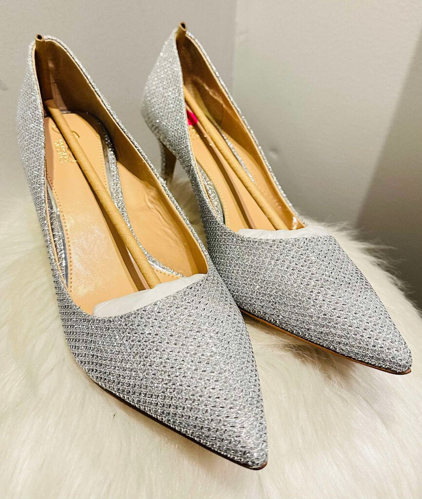 Badgley Mischka Glitter Rudy Pointed Toe Heels - Size 10