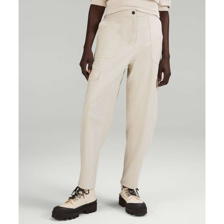 Lululemon Light Utilitech Cargo Pocket High-Rise Pant in Natural Ivory - Size 28