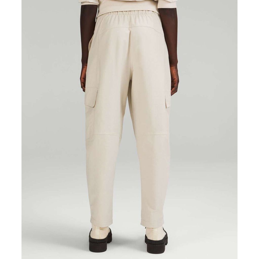 Lululemon Light Utilitech Cargo Pocket High-Rise Pant in Natural Ivory - Size 28