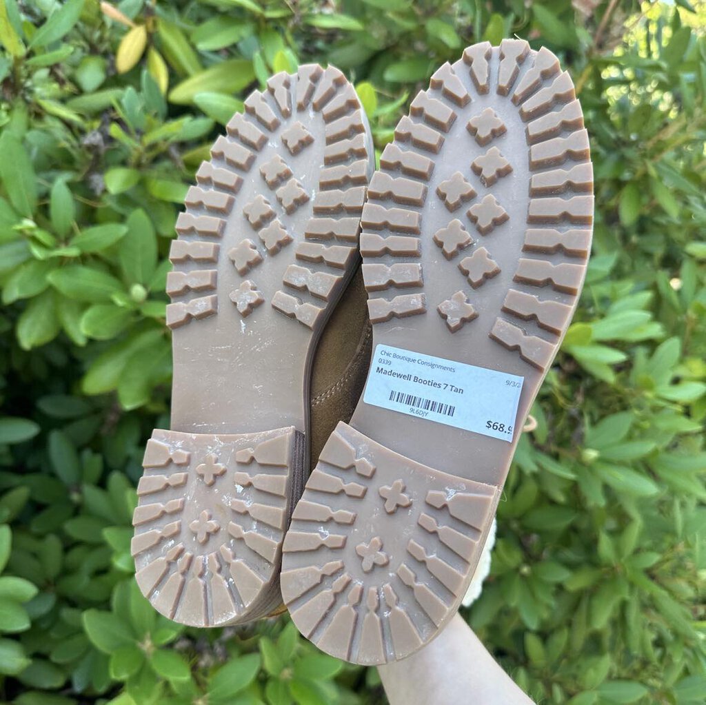 Madewell The Clair Lace-Up Boot in Shearling-Lined Suede - Size 7