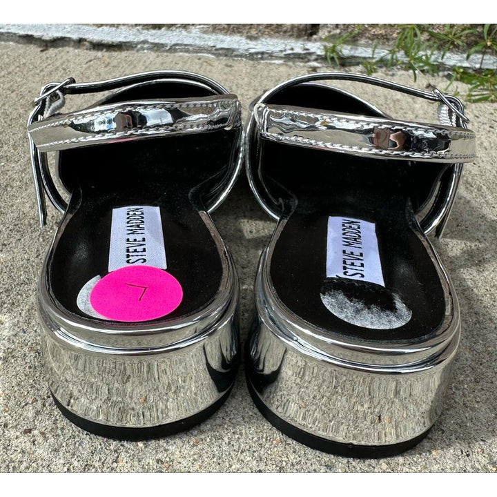 Steve Madden Pointed Toe Flats - Size 7