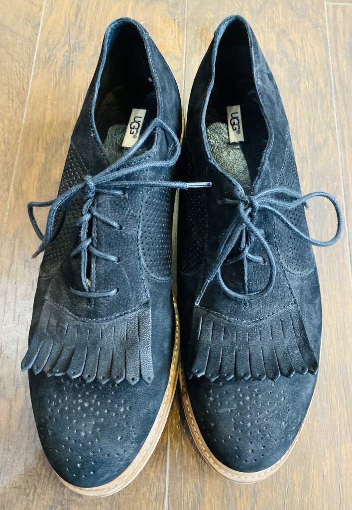 Ugg Bernett Oxfords - Size 8.5