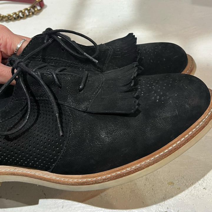 Ugg Bernett Oxfords - Size 8.5