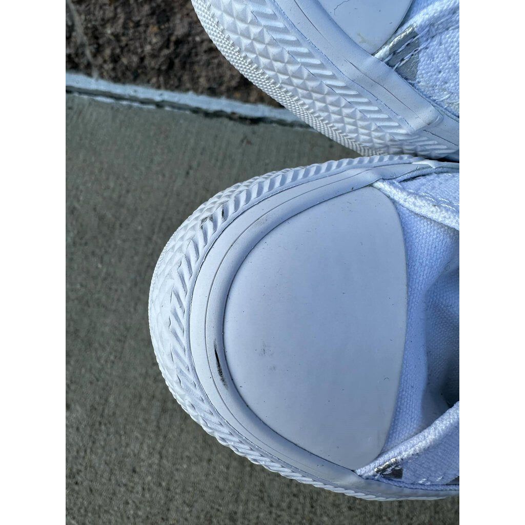 Converse Chuck Taylor All Star High Sneakers - Size 7