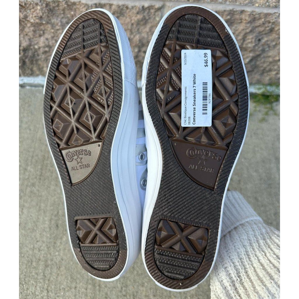 Converse Chuck Taylor All Star High Sneakers - Size 7