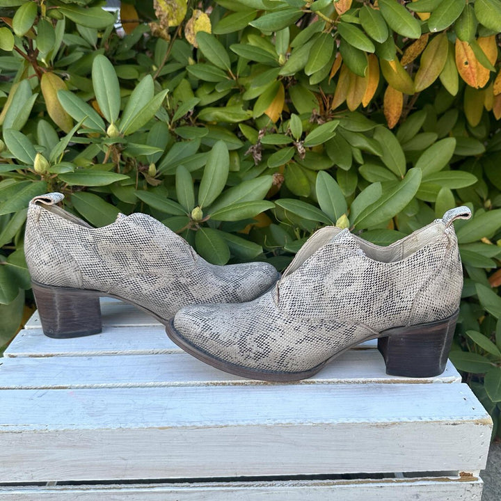 Free Bird Sadie Booties in White Python - Size 10