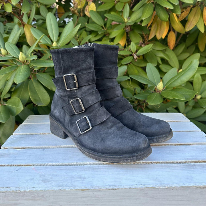 Gidigio Buckle Booties - Size 37