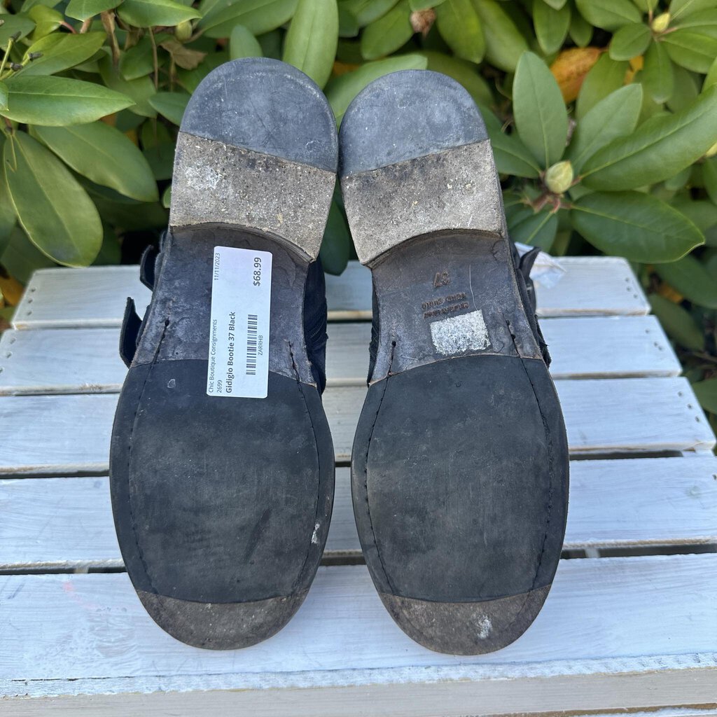 Gidigio Buckle Booties - Size 37