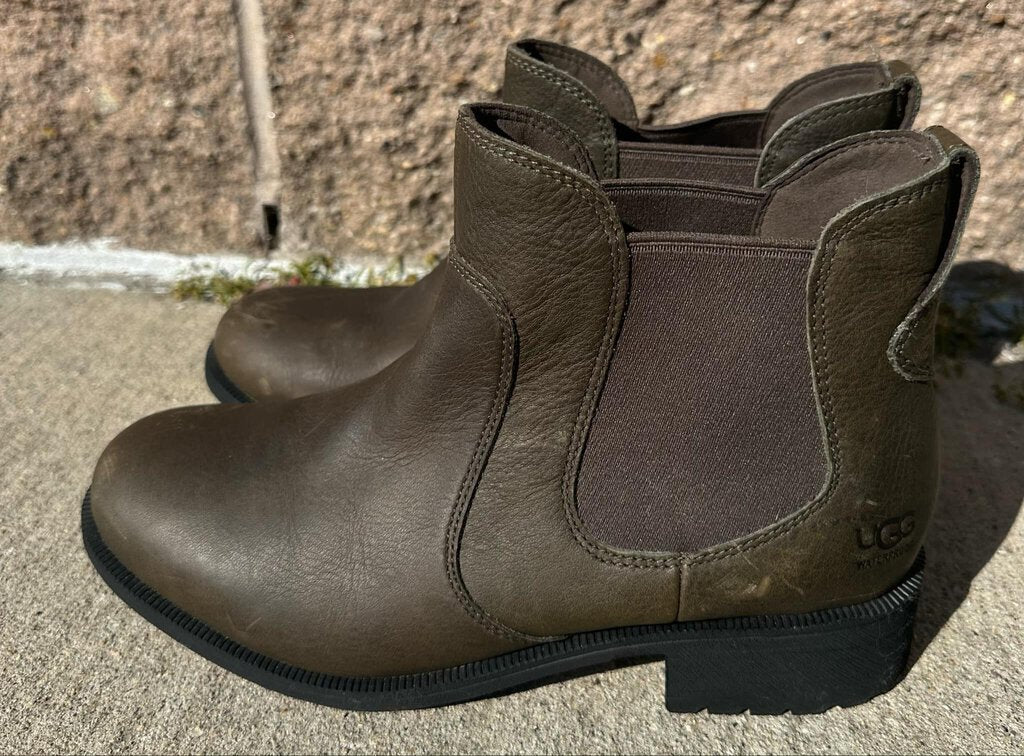 UGG Bonham III Booties - Size 9
