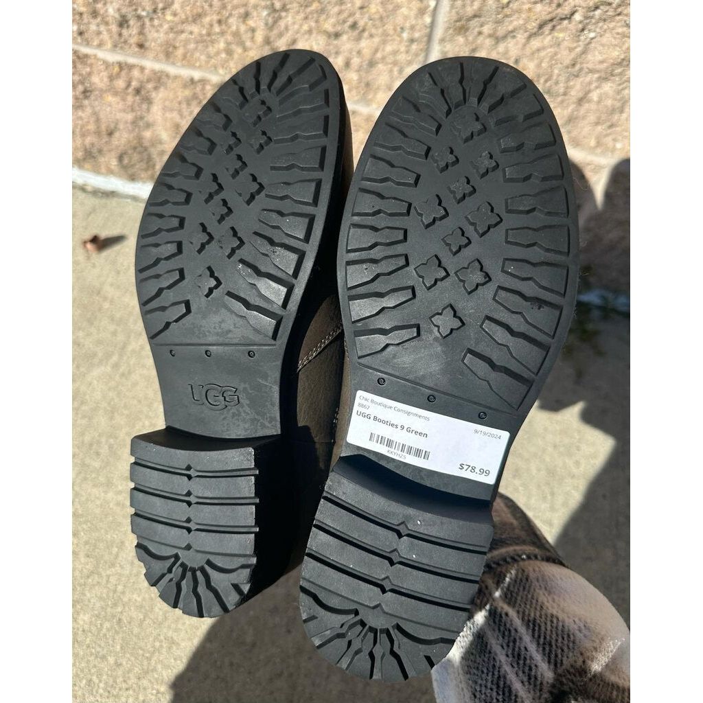 UGG Bonham III Booties - Size 9