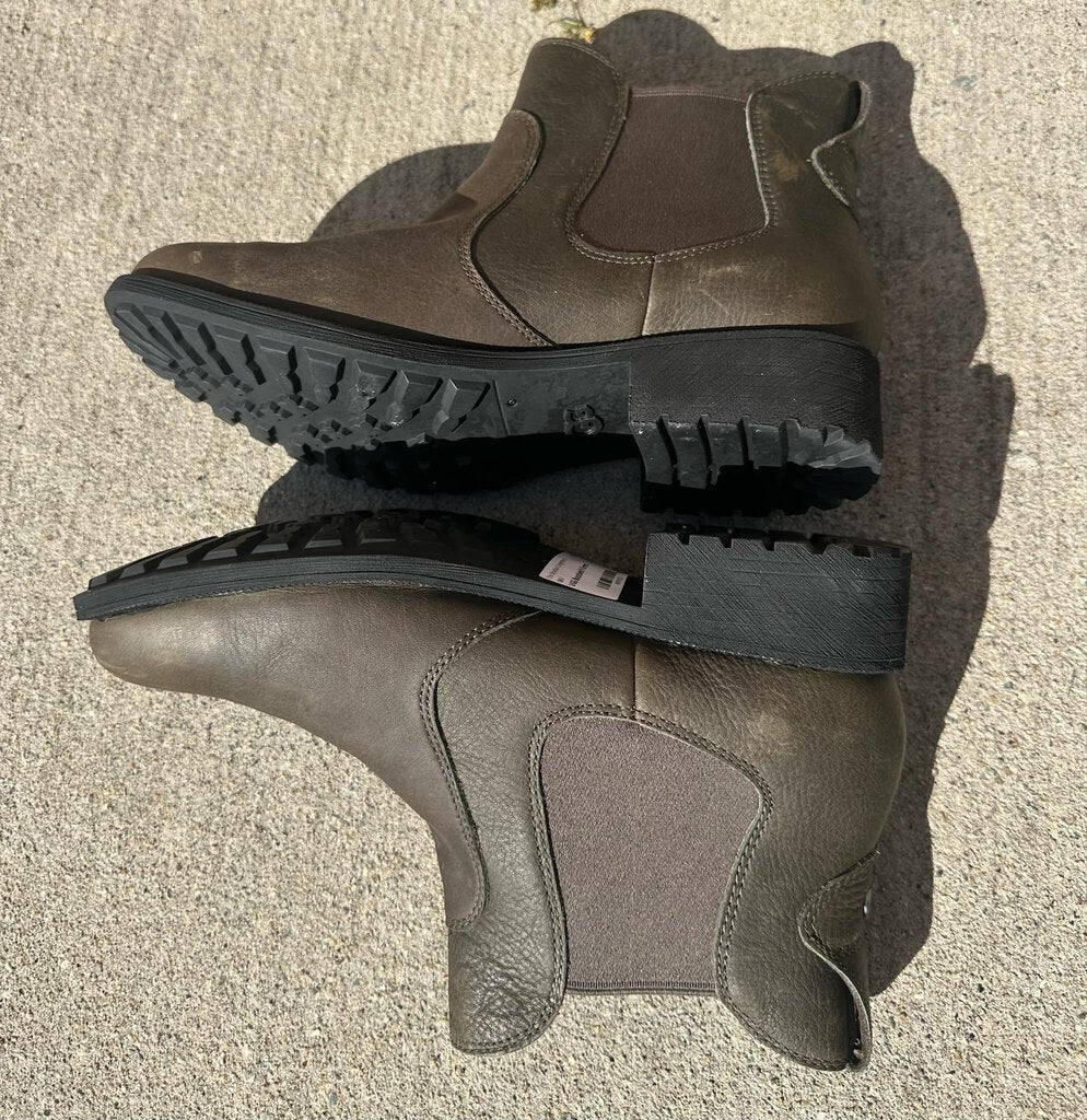 UGG Bonham III Booties - Size 9