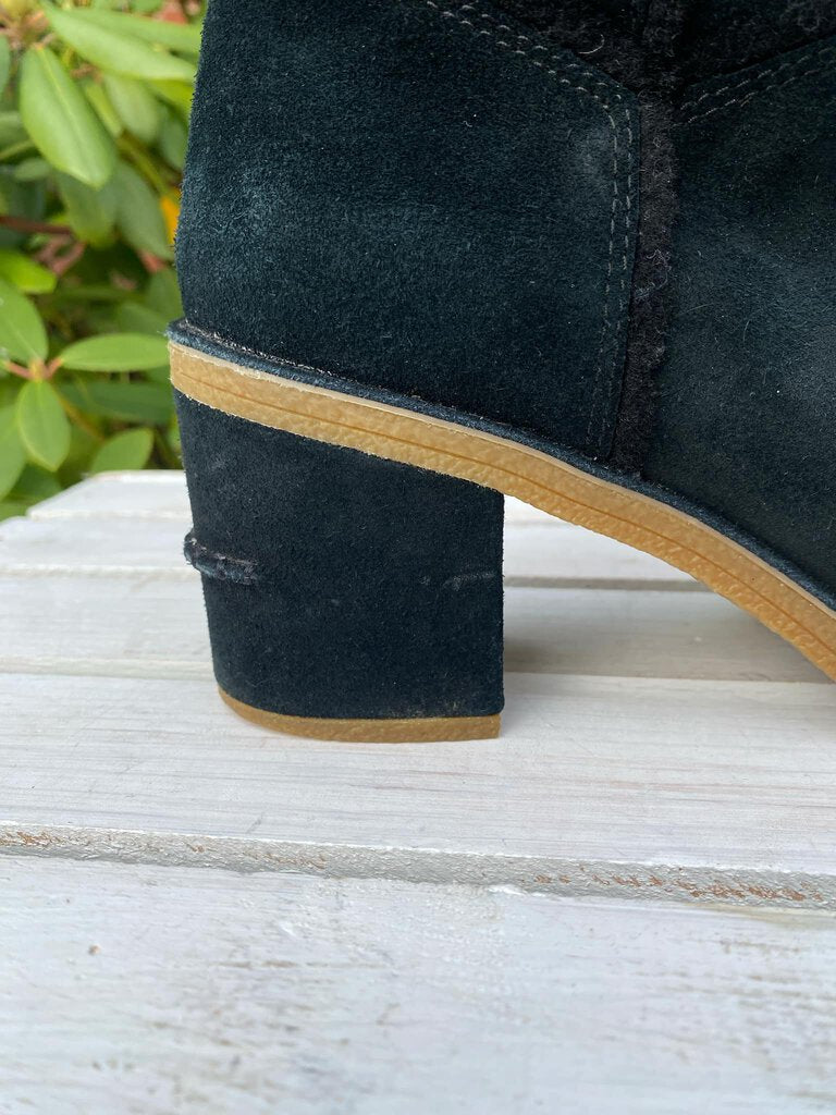 Ugg Kasen Tall II Boots Size 8.5 Chic Boutique Consignments