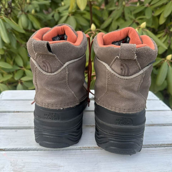 The North Face Chilkat Lace II Winter Boots - Size 6