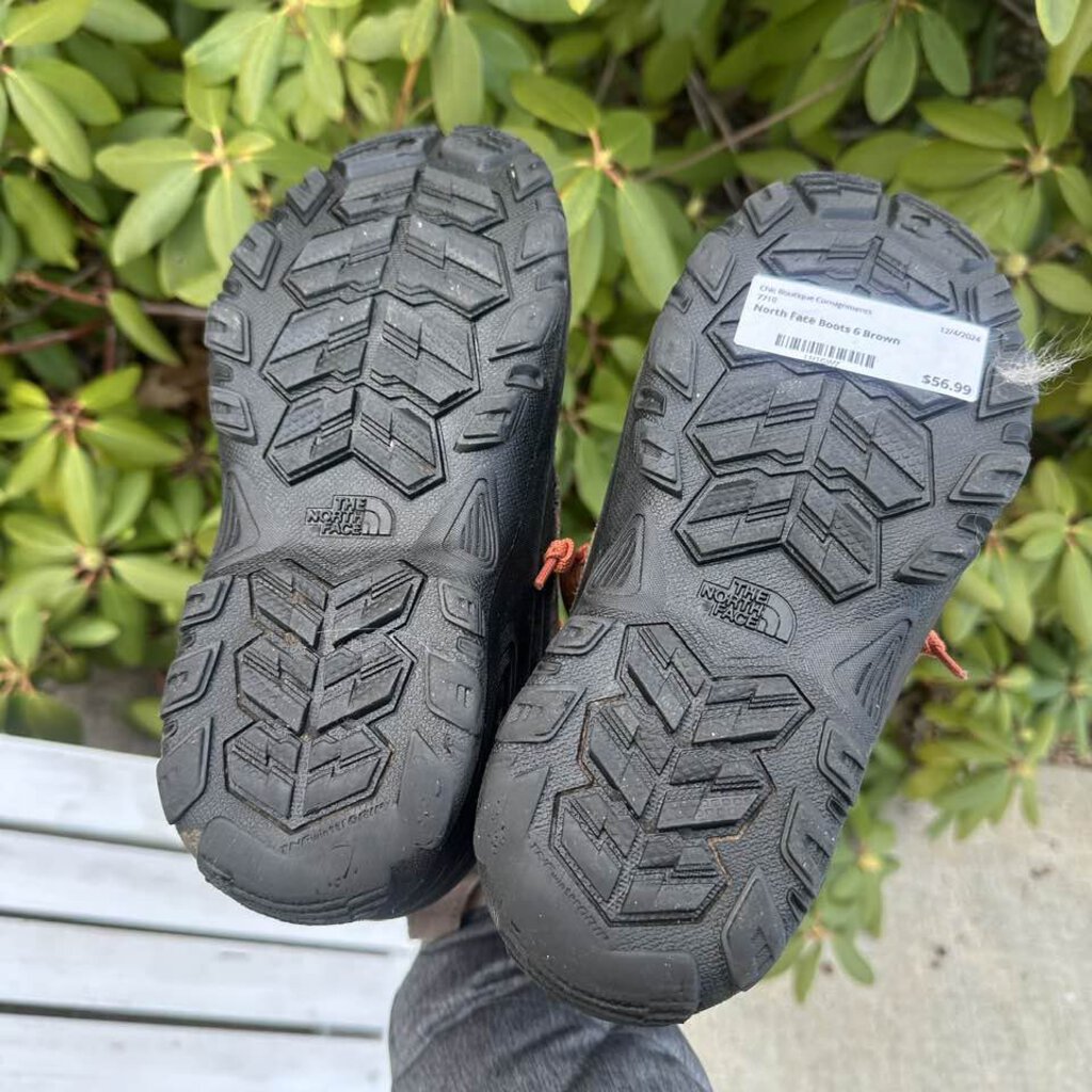The North Face Chilkat Lace II Winter Boots - Size 6
