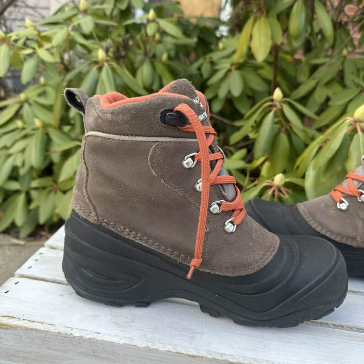 The North Face Chilkat Lace II Winter Boots - Size 6