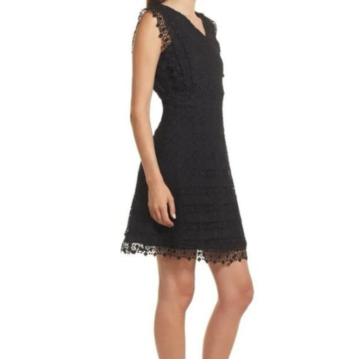 Amy Lynn Flutter Sleeve Lace Dress - Size Small
