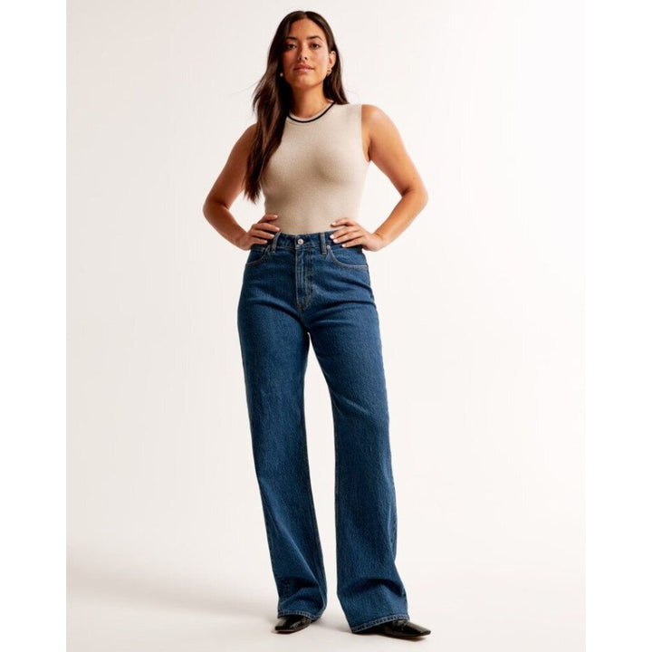 Abercrombie & Fitch The '90s Relaxed High-Rise Jean in Dark - Size 29