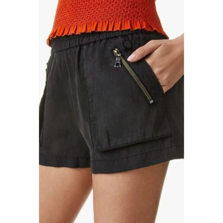 Alice + Olivia Britney Patch-Pocket Shorts - Size Large