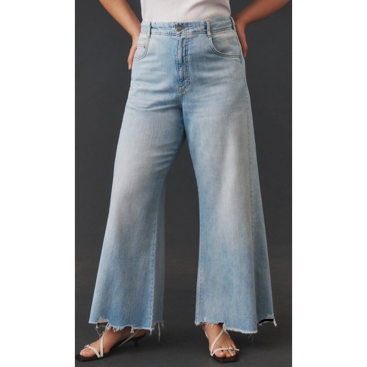 Pilcro NWT The Adi Mid-Rise Frayed Relaxed Flare Jeans - Size 20