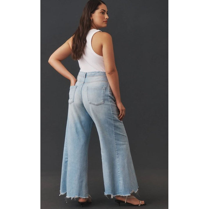 Pilcro NWT The Adi Mid-Rise Frayed Relaxed Flare Jeans - Size 20