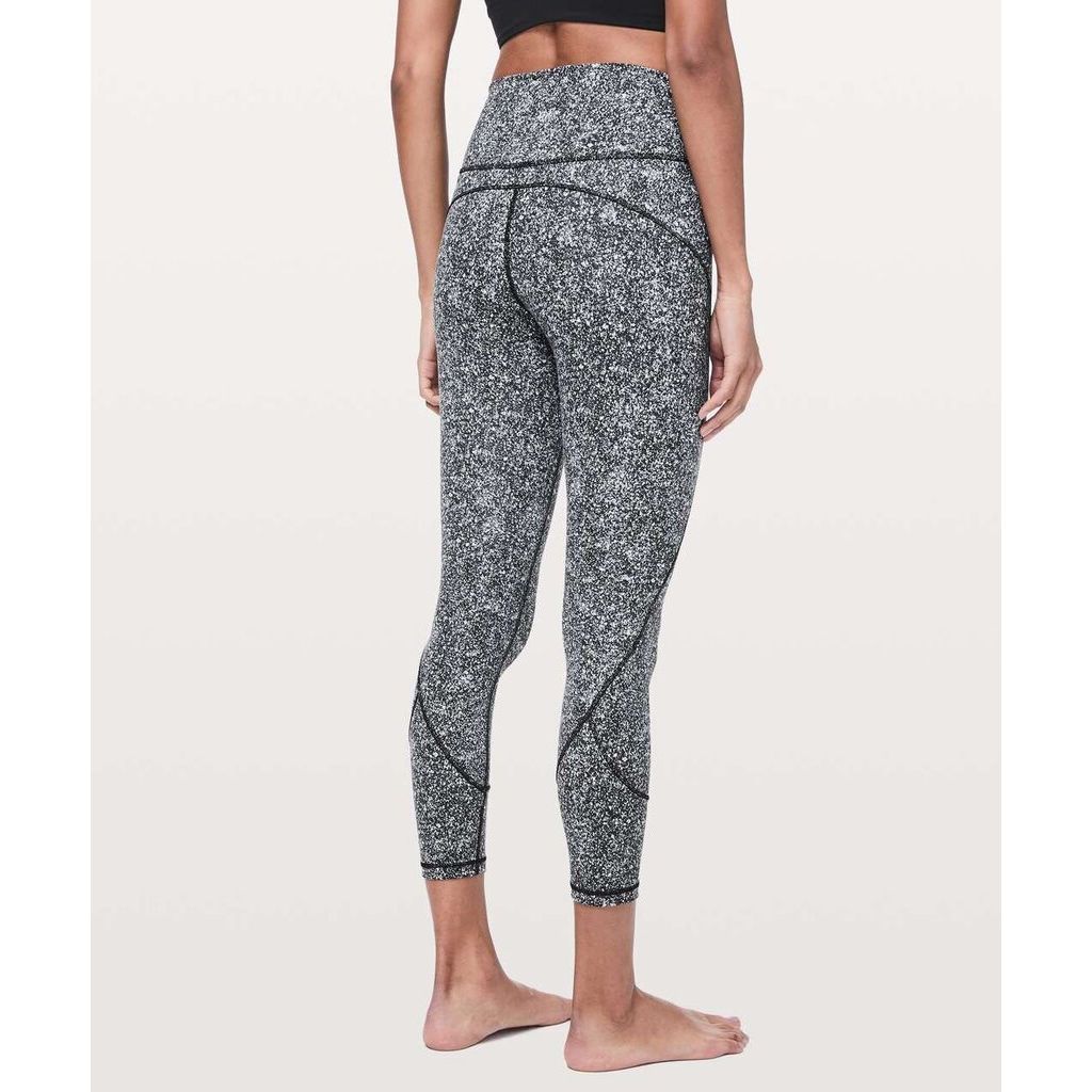 Lululemon In Movement Tight 25" Everlux in Diffuse Starlight Black - Size 4