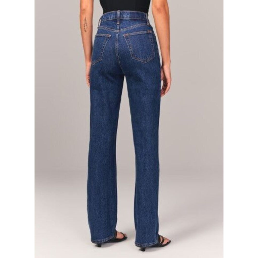 Abercrombie & Fitch The '90s Straight Ultra High Rise Curve Love Jeans in Dark - Size 32 Short