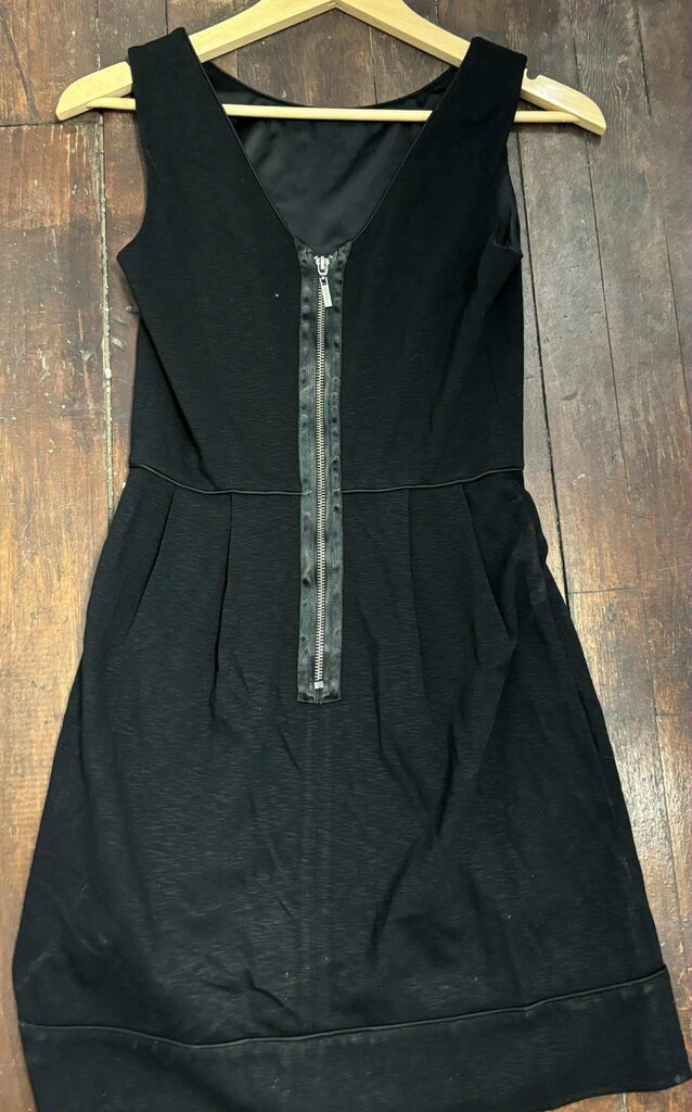 Diane Von Furstenberg Black Zippered Mid Dress- Size 2