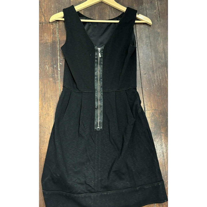 Diane Von Furstenberg Black Zippered Mid Dress- Size 2