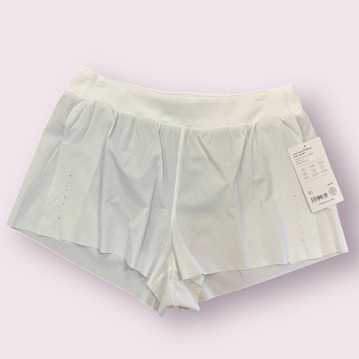 Athleta NWT Fast Route Mesh Run Shorts - Size Medium