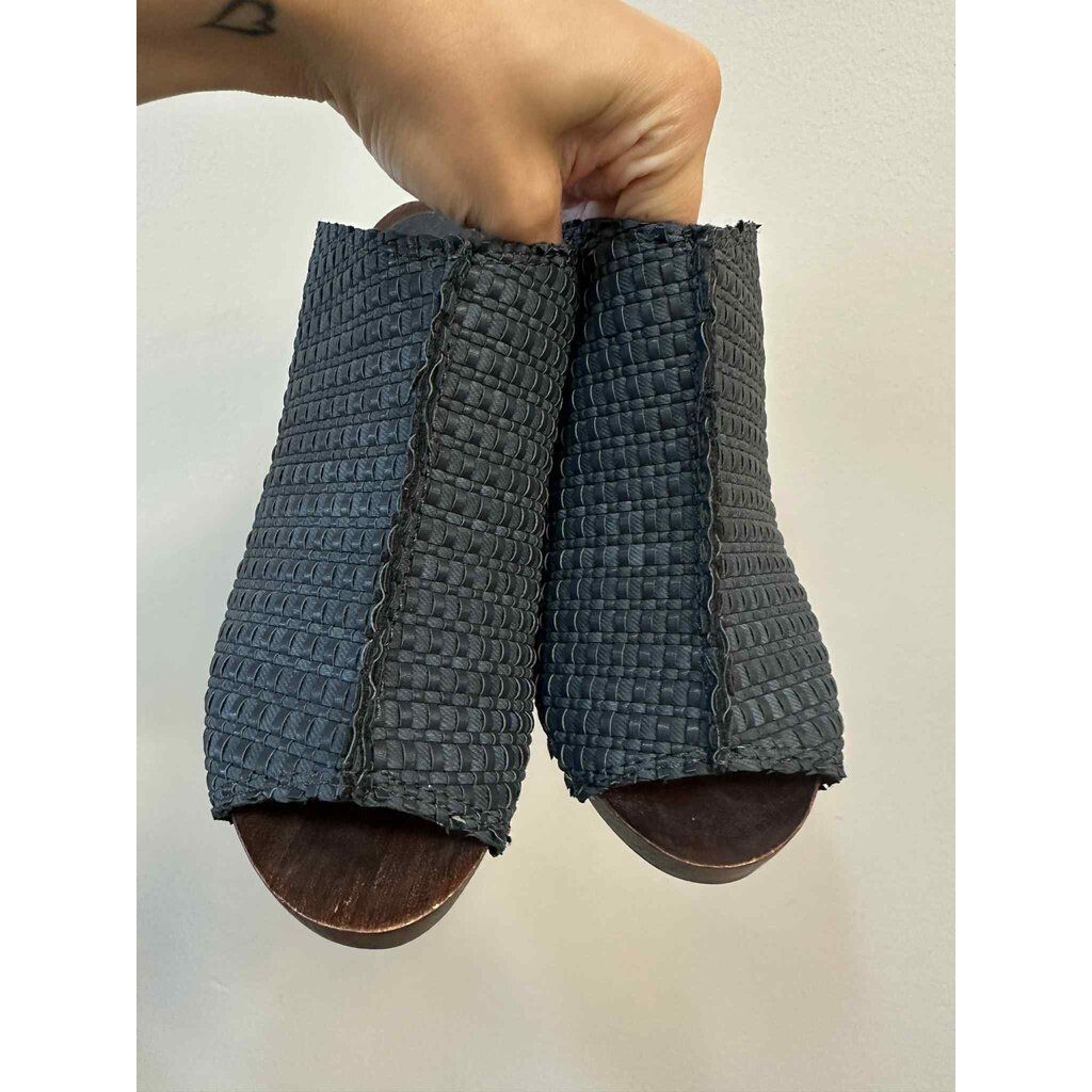 Kelsi Dagger Brooklyn Boulder Heeled Mules - Size 8