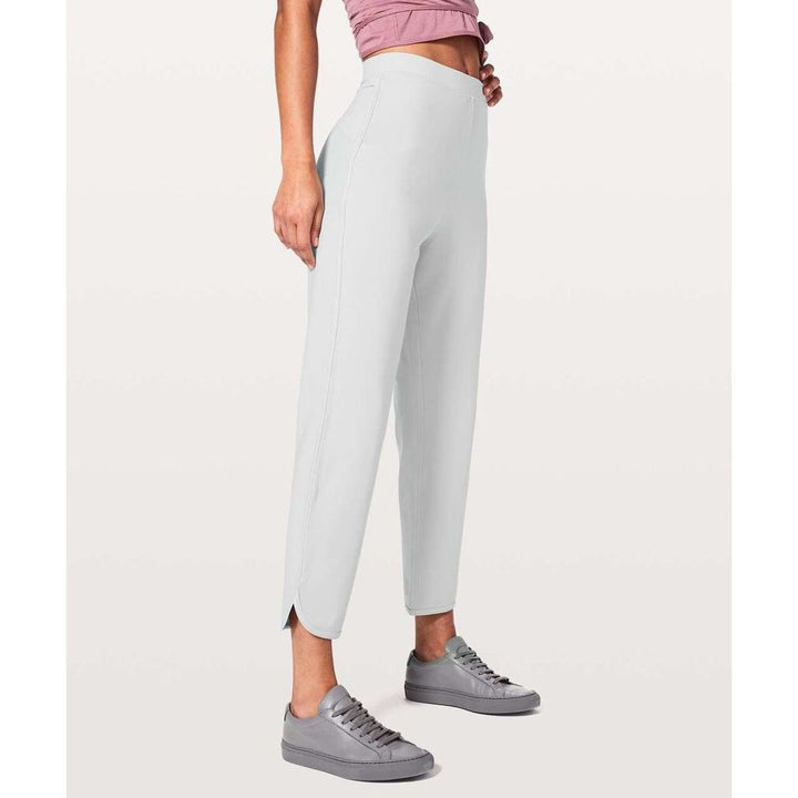 Lululemon Every Moment Pant in Vapor - Size 4