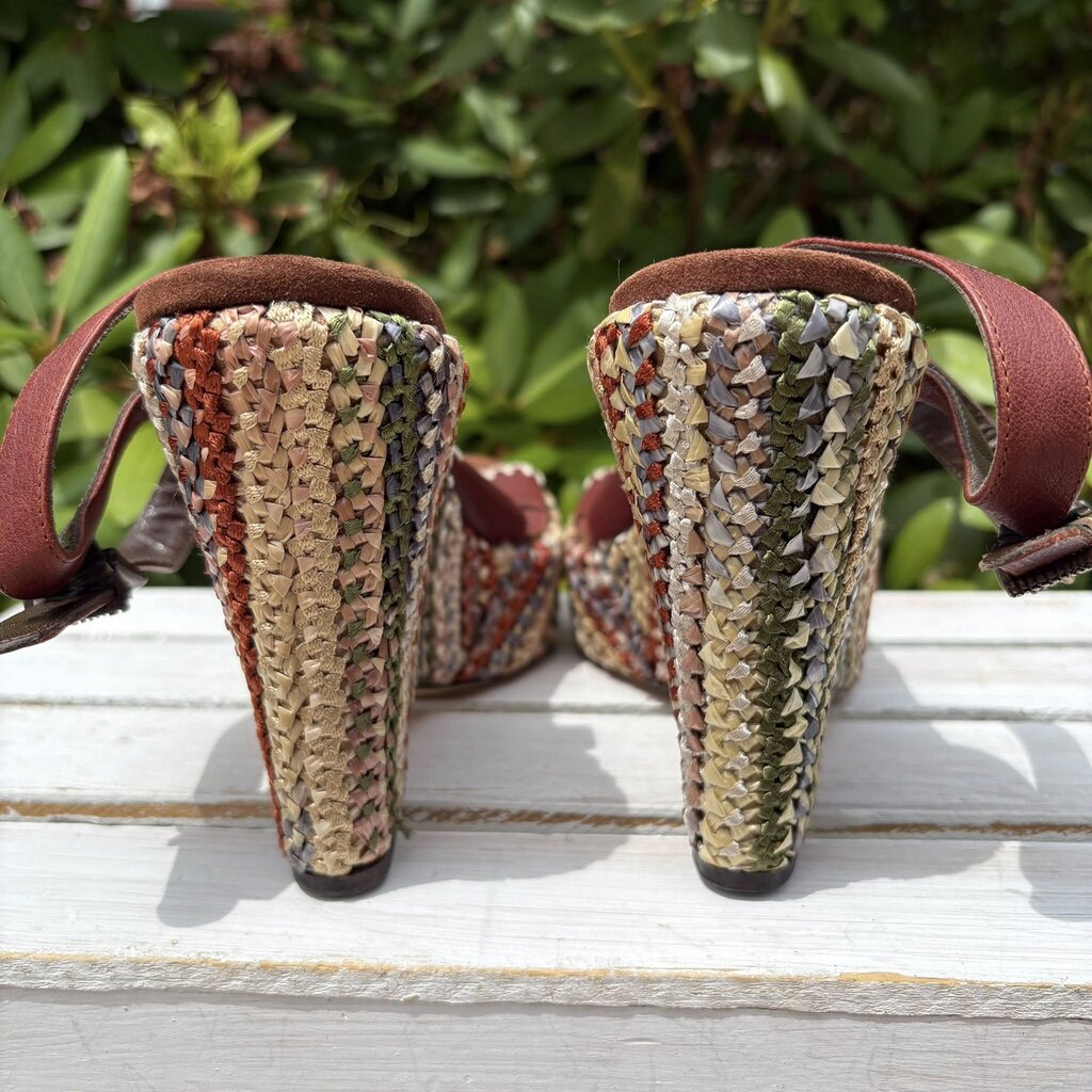Isabella Fiore Embroidered Leather Wedge Sandals - Size 10