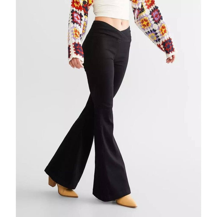 Free People Venice Beach High Rise Flare NWT Pants in Black - Size 26