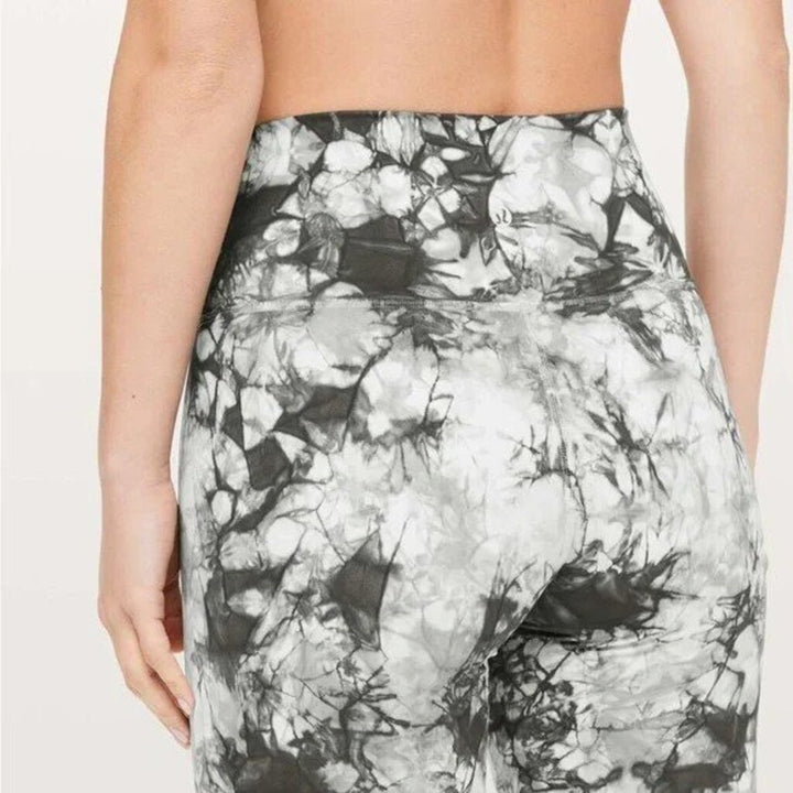 Lululemon Wunder Under Hi-Rise 7/8 Tight - Size 4