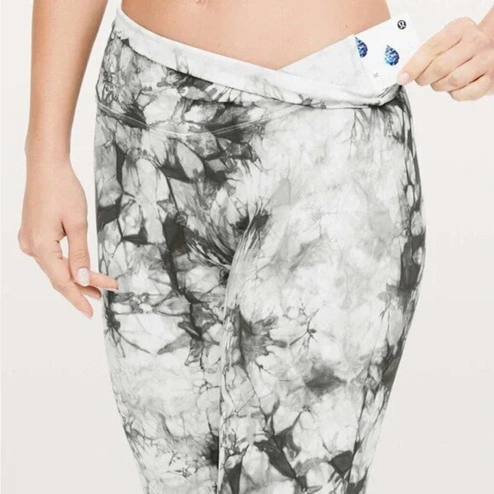 Lululemon Wunder Under Hi-Rise 7/8 Tight - Size 4