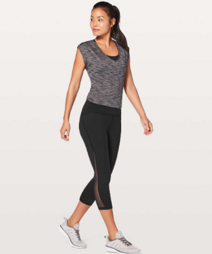 Lululemon Train Times Crop *21" in Black - Size 4