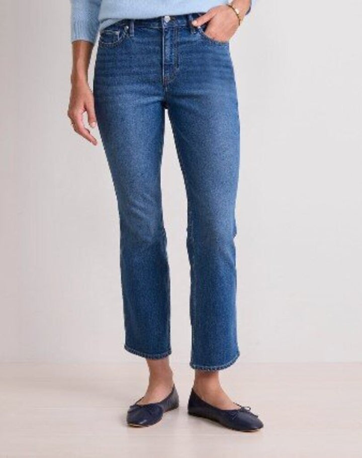 Vineyard Vines High Rise Kick Flare Jean - Size 33